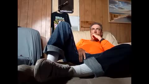 Snapshot of whitelion67 chatting on 10-29-25, 06:42 whitelion67 online show from 10-29-25, 06:42