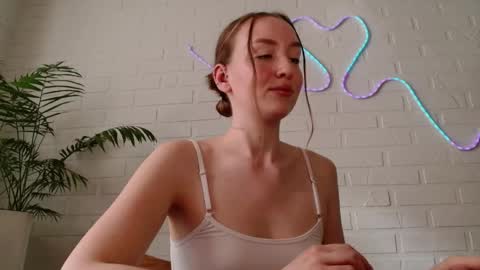 Snapshot of whiteprincessluna chatting on 05-11-26, 02:45 You wont find me here on Saturdays and Sundays online show from 05-11-26, 02:45