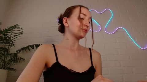 Snapshot of whiteprincessluna chatting on 05-18-26, 01:17 You wont find me here on Saturdays and Sundays online show from 05-18-26, 01:17