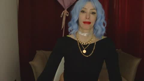 White Queen online show from 02-05-25, 11:23