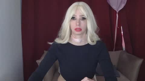 White Queen online show from 03-04-25, 11:51