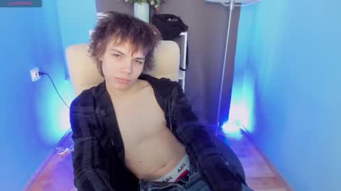 Snapshot of whiterabbit342 chatting on 11-02-25, 08:28 Geoffrey online show from 11-02-25, 08:28