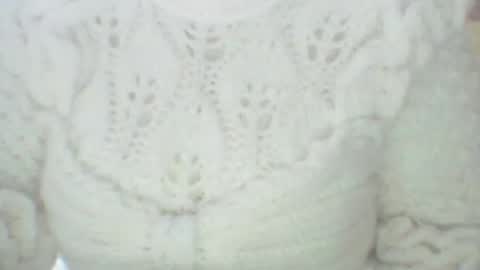 Snapshot of whitesweater chatting on 01-14-25, 07:17 whitesweater online show from 01-14-25, 07:17