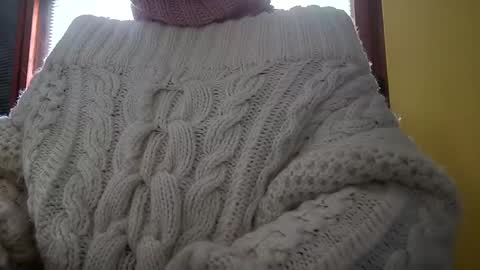 Snapshot of whitesweater chatting on 01-28-25, 11:06 whitesweater online show from 01-28-25, 11:06