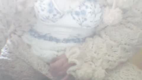 Snapshot of whitesweater chatting on 02-11-25, 10:15 whitesweater online show from 02-11-25, 10:15