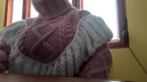 Snapshot of whitesweater chatting on 12-15-25, 06:50 whitesweater online show from 12-15-25, 06:50