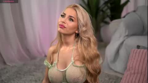 whitneyandrews online show from 11-13-25, 04:33