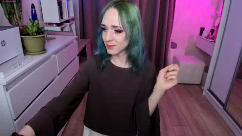 Snapshot of whoalexxa chatting on 04-12-26, 05:29 Alexa online show from 04-12-26, 05:29