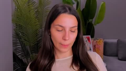 whoislulu online show from 12-18-24, 07:52