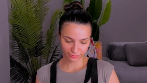 whoislulu online show from 01-17-25, 10:34