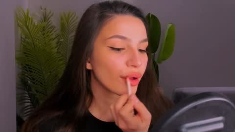 whoislulu online show from 01-24-25, 08:00