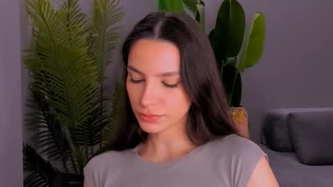 whoislulu online show from 02-19-25, 03:27