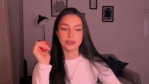 whoislulu online show from 10-18-25, 07:03