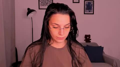 whoislulu online show from 10-19-25, 07:03