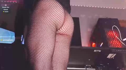 whoknowssss99 online show from 11-19-25, 01:16