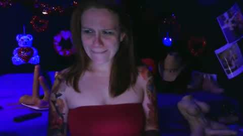 Snapshot of whosplayingwithfire chatting on 02-09-25, 10:43 Fire C online show from 02-09-25, 10:43