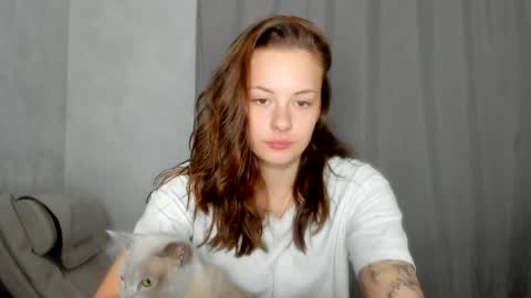 Veronica online show from 04-20-26, 06:42