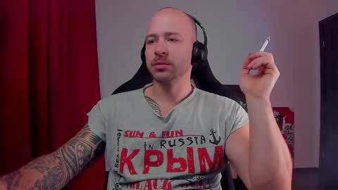 Snapshot of why_you_so_serious chatting on 11-06-25, 04:52 VI online show from 11-06-25, 04:52