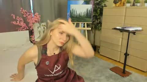 Snapshot of wicked_linden chatting on 07-20-26, 05:33 Mia online show from 07-20-26, 05:33