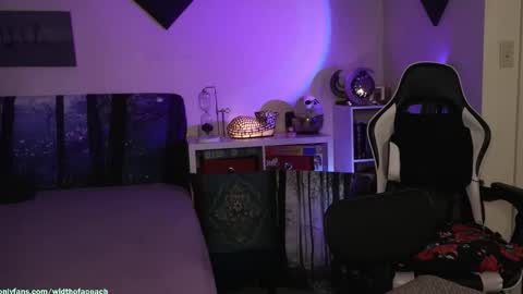 Gretchen  Jimmy online show from 02-17-26, 01:46