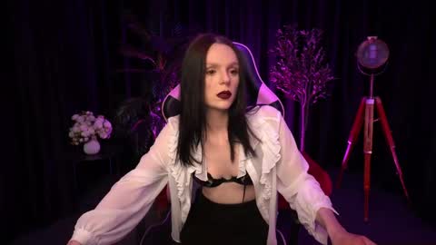 Alice online show from 04-18-26, 07:58