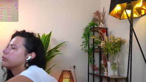 Snapshot of wildahankin chatting on 06-16-26, 04:04 Mia online show from 06-16-26, 04:04