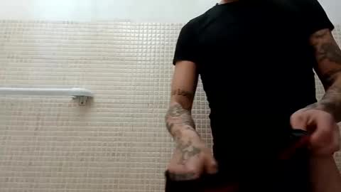 Snapshot of wilddope chatting on 12-17-24, 07:48 the alpha man online show from 12-17-24, 07:48