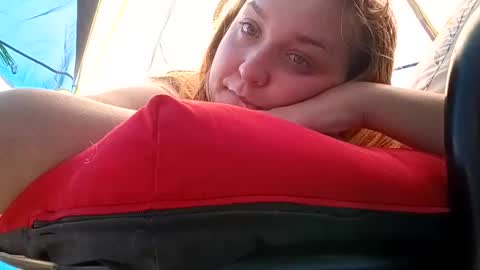 Snapshot of wildernessgoddess chatting on 11-17-25, 07:41 wildernessgoddess online show from 11-17-25, 07:41