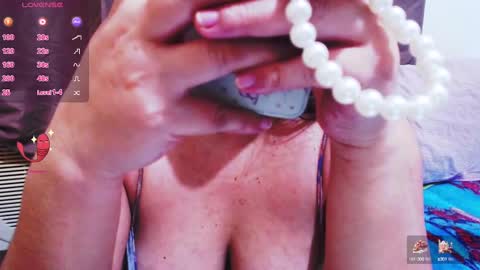 wildhotasianx online show from 12-25-24, 01:51