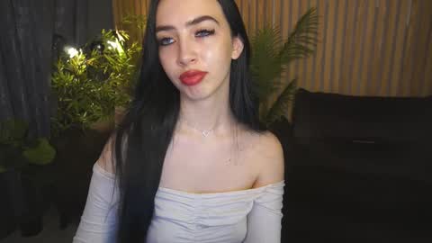 Alena online show from 10-10-25, 07:51