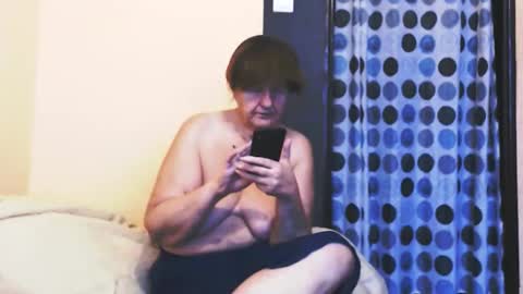 WildRedCat online show from 10-20-25, 08:37