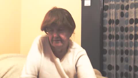 Snapshot of wildredcat chatting on 12-18-25, 10:05 WildRedCat online show from 12-18-25, 10:05