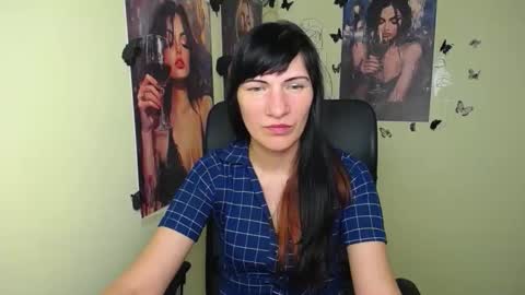 Snapshot of wildsoul8 chatting on 05-07-26, 12:32 Rosalinda online show from 05-07-26, 12:32