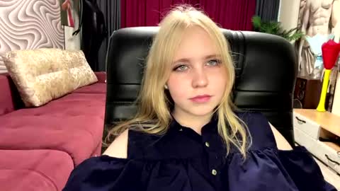 Anny online show from 06-21-26, 09:12
