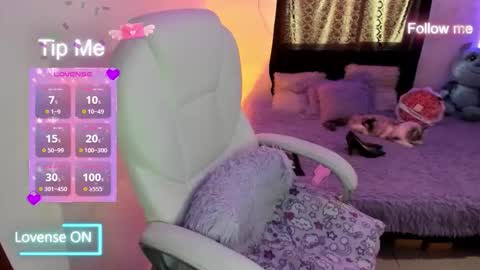 sofia and will online show from 11-29-25, 01:14