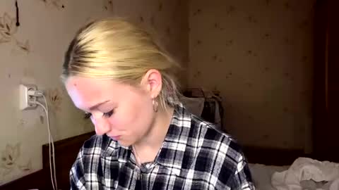 Sophia online show from 05-20-26, 03:18