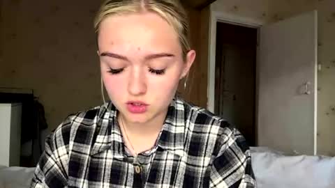 Sophia online show from 06-04-26, 03:18