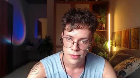William online show from 05-13-26, 02:47