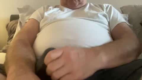 Snapshot of willieb777 chatting on 03-21-26, 02:31 willieb777 online show from 03-21-26, 02:31