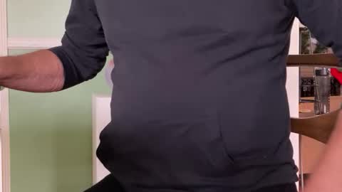 Snapshot of willirob chatting on 12-14-25, 06:23 William online show from 12-14-25, 06:23