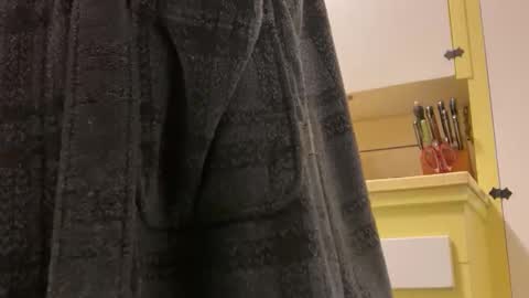 Snapshot of willirob chatting on 12-17-25, 02:23 William online show from 12-17-25, 02:23