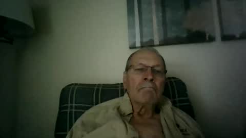 Snapshot of willnedoher chatting on 05-17-26, 12:23 Willhedoher online show from 05-17-26, 12:23