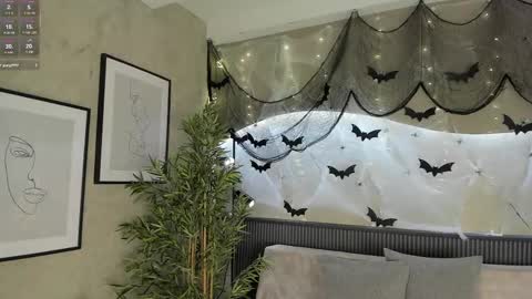 Ms Willow online show from 10-23-25, 12:37