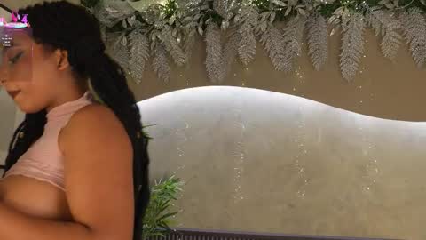 Snapshot of willow_hendrix chatting on 12-04-25, 02:04 Ms Willow online show from 12-04-25, 02:04