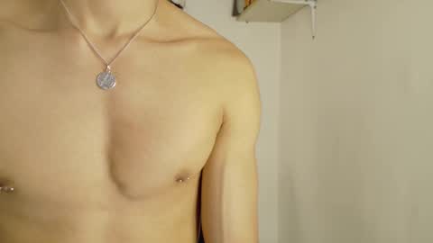 Snapshot of willy_veins chatting on 09-17-25, 11:01 willy_veins online show from 09-17-25, 11:01