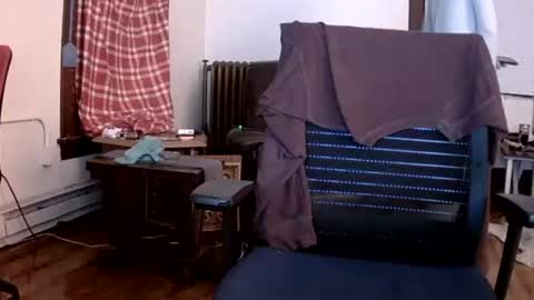 Snapshot of willydogg83 chatting on 10-25-25, 12:40 willydogg83 online show from 10-25-25, 12:40