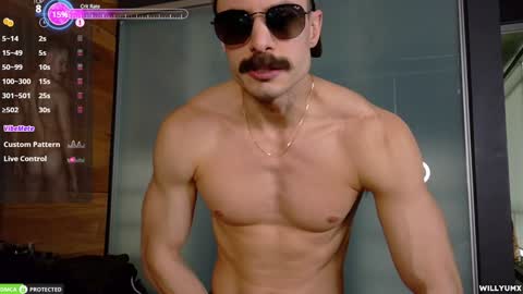 Snapshot of willyumx chatting on 01-15-25, 04:21 William Miguel online show from 01-15-25, 04:21