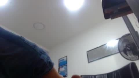 Wiltom online show from 11-12-25, 04:02