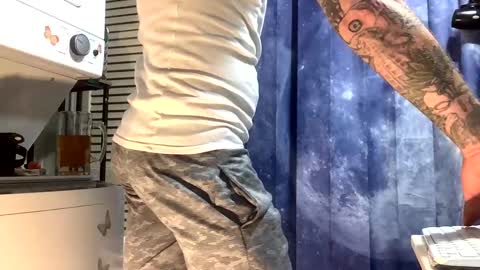 Snapshot of wiltryanything2x chatting on 02-22-25, 05:12 Will online show from 02-22-25, 05:12