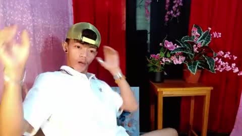 Snapshot of win_boy chatting on 07-12-26, 01:51 win_boy online show from 07-12-26, 01:51